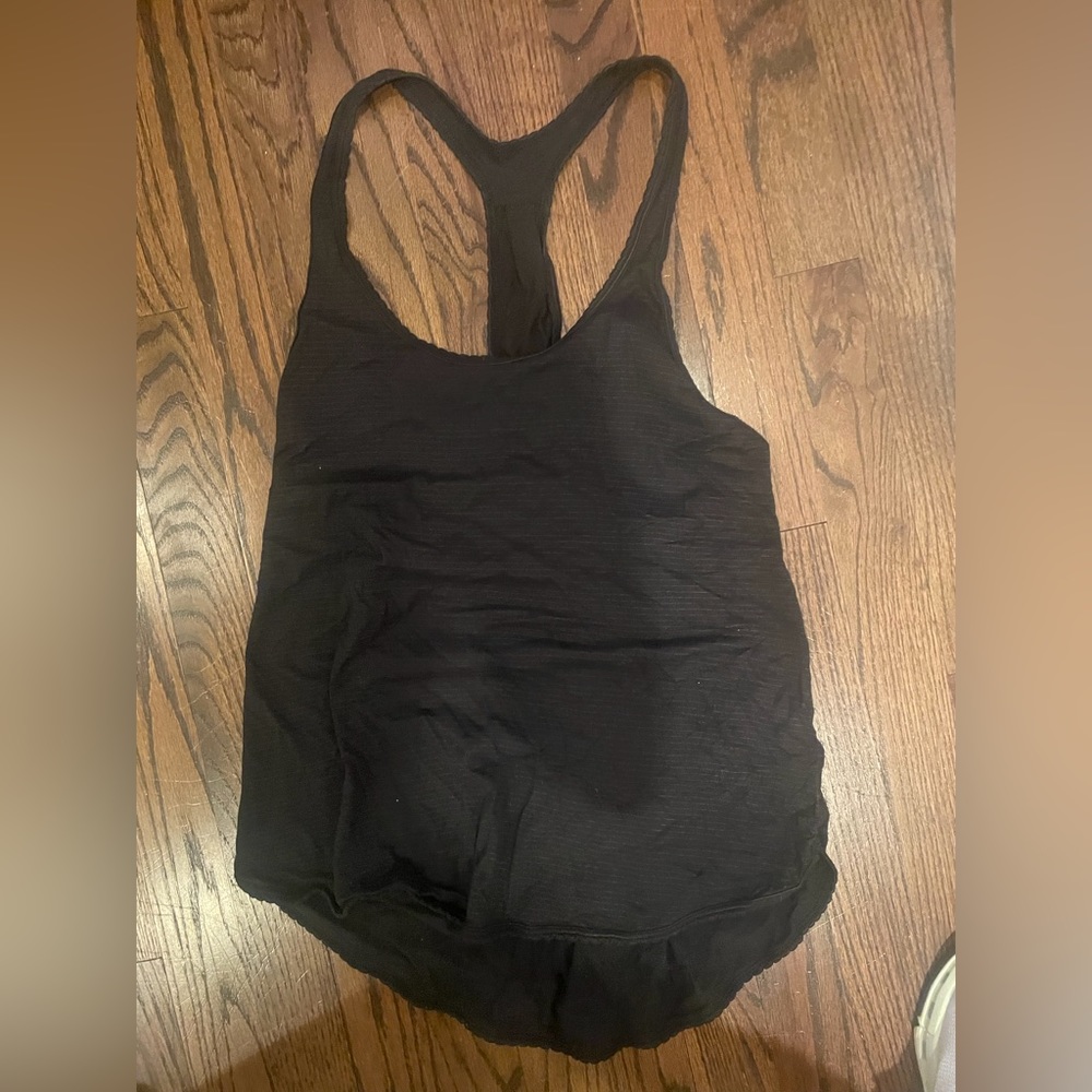 Black lululemon top